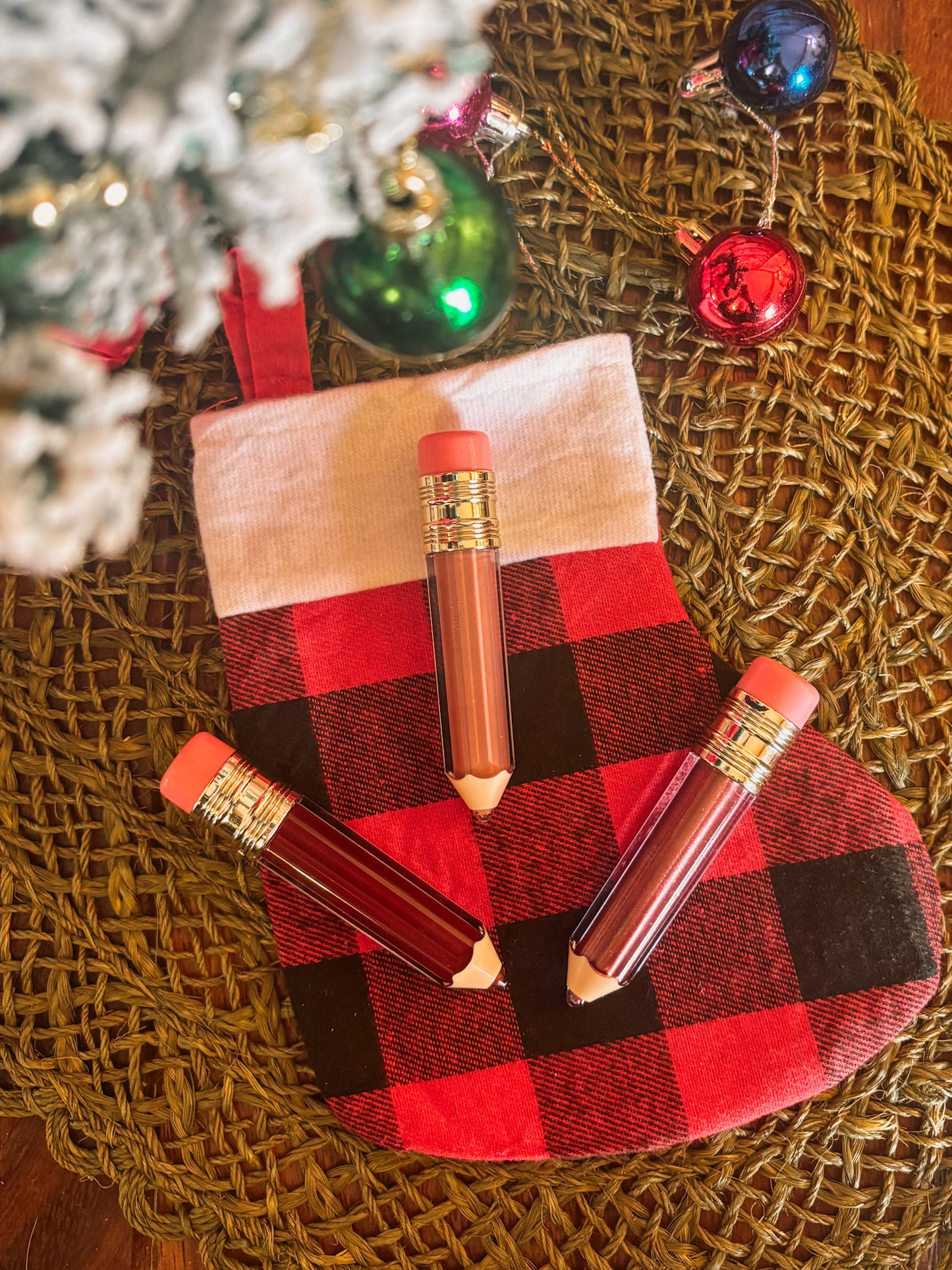 LIP GLOSS   *Buy 3, get 1 FREE