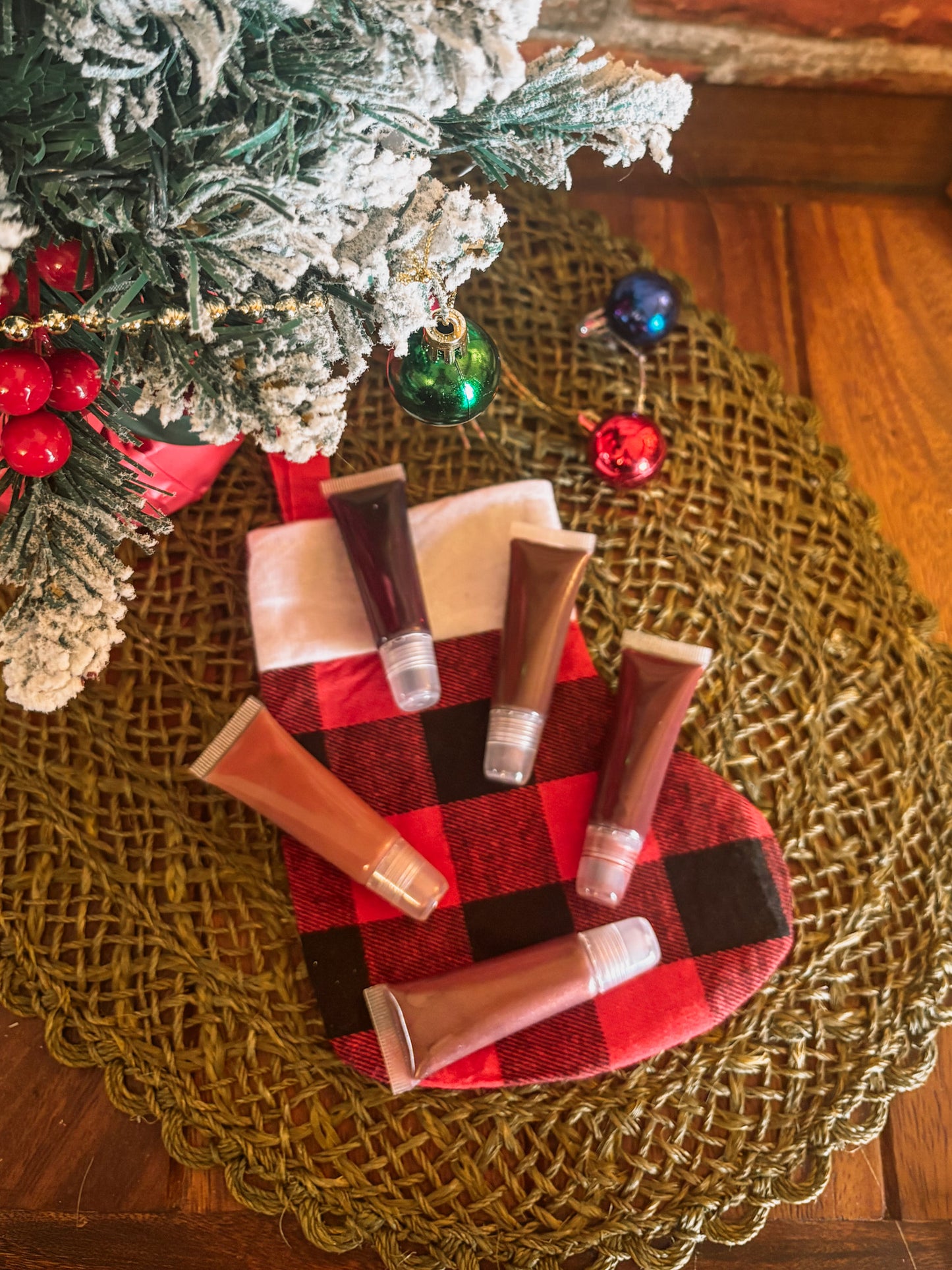 LIP GLOSS   *Buy 3, get 1 FREE